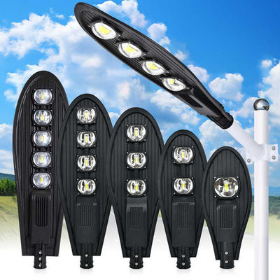 Luz de calle LED eléctrica impermeable con voltaje de entrada AC85-265V y larga vida útil