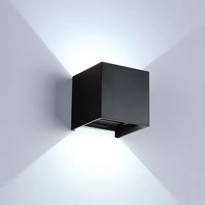 Índice de reproducción de color Ra 80 Luz de pared exterior moderna LED impermeable IP65 hacia arriba hacia abajo