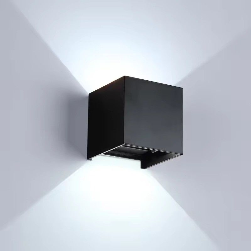Índice de reproducción de color Ra 80 Luz de pared exterior moderna LED impermeable IP65 hacia arriba hacia abajo